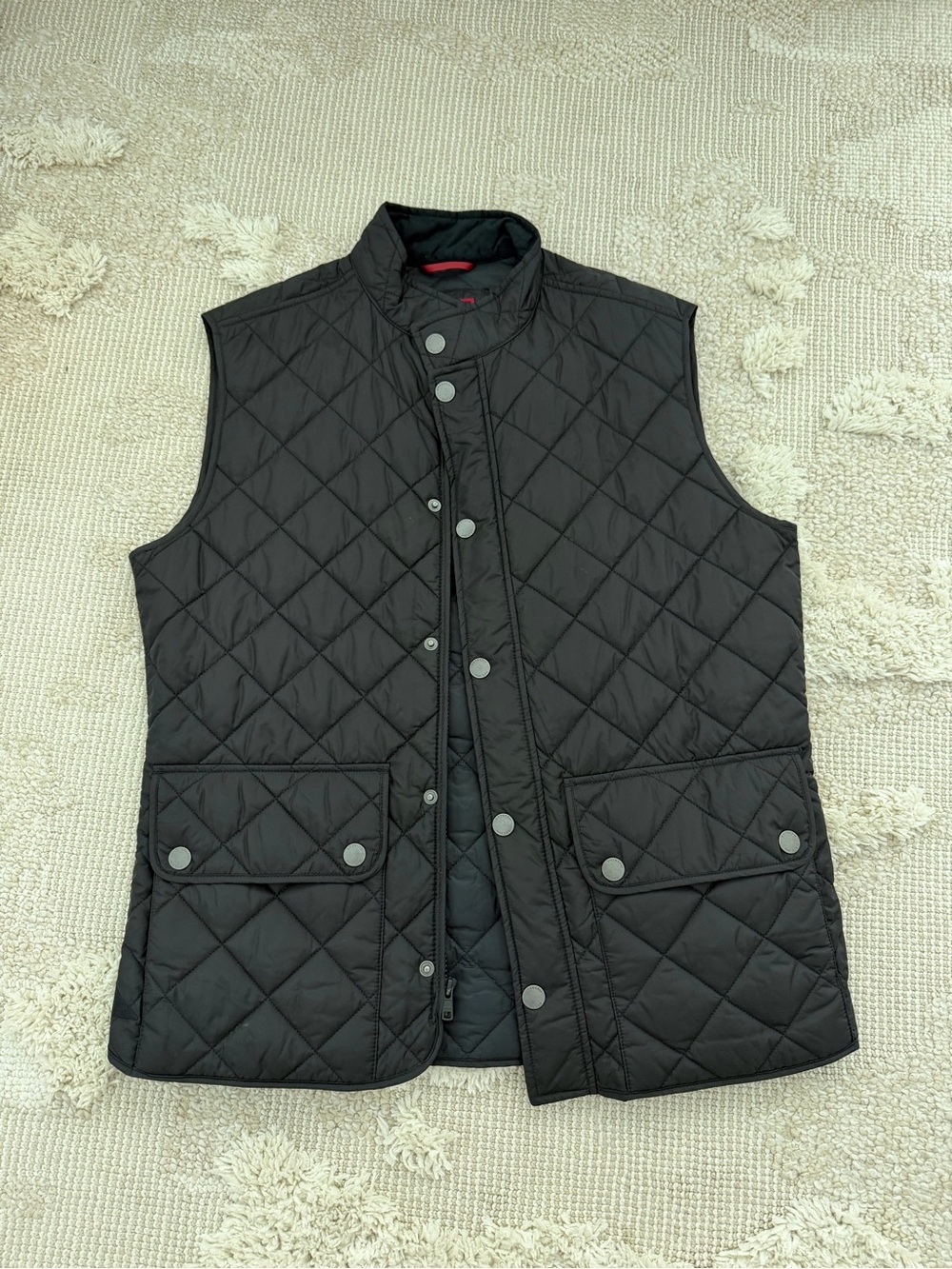UNTUCKit Black Quilted Vest with Snap Front